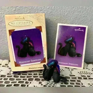 HALLMARK KEEPSAKE ORNAMENT 2003 HALLOWEEN MIDNIGHT SERENADE FOR HAUNTED HOUSE